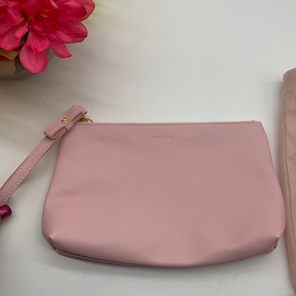 Pandora Pink Writstlet with Dust Bag. SM1702